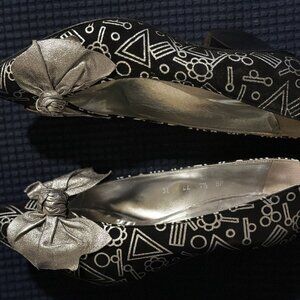 Palcaldi Italian Geometric Suede Pattern With Silver Bow Low Heels